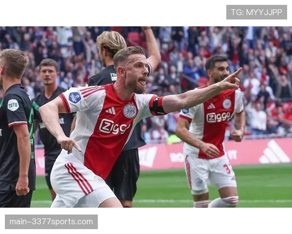 埃因霍温中场核心传球精准 节奏控制能力突出